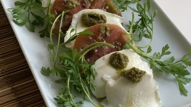 Sofralar Şenlenecek: Caprese Salatası