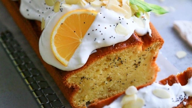 Muazzam Kokusuyla: Limonlu Haşhaşlı Baton Kek
