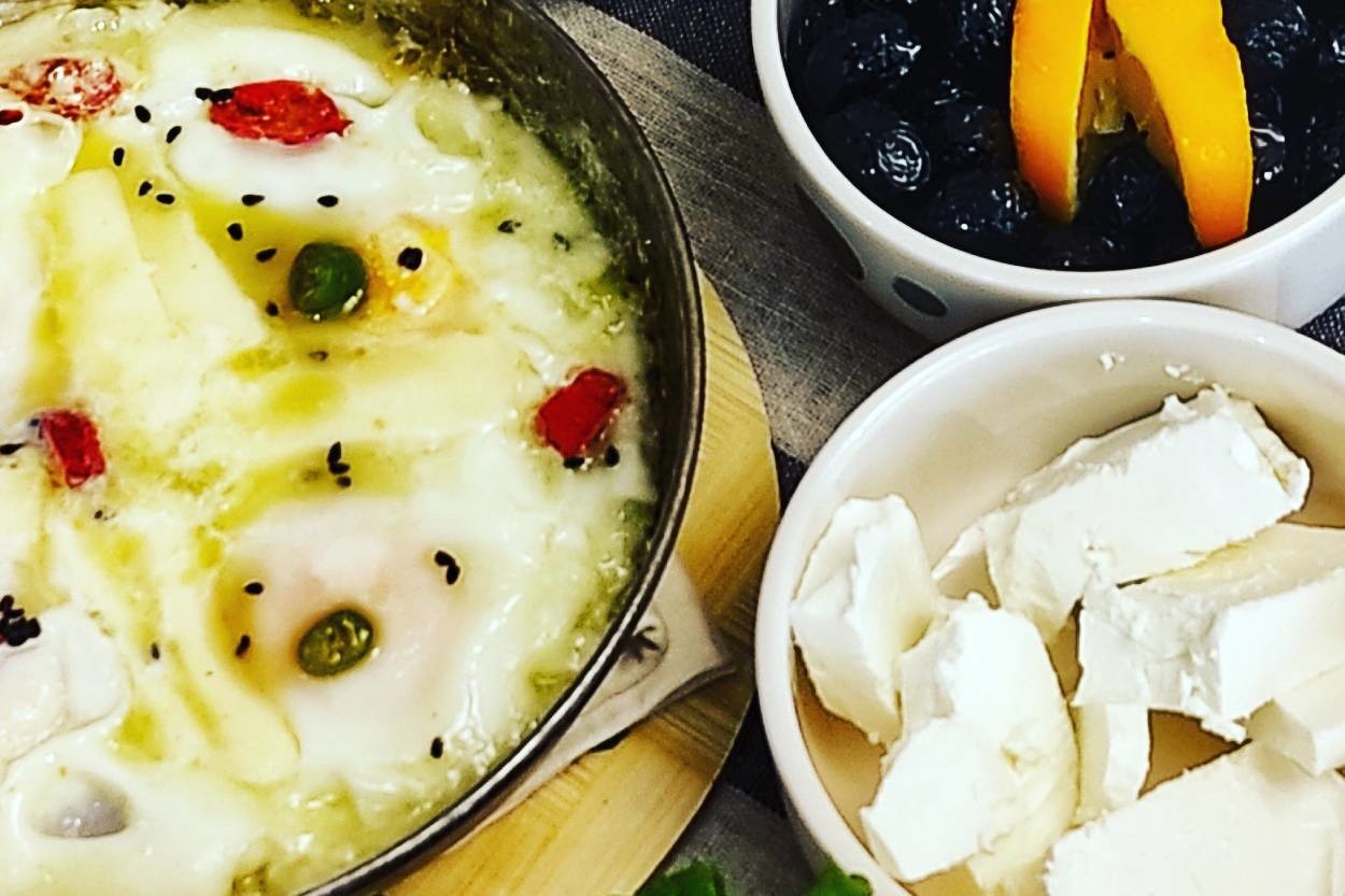 Bakır Sahanda: Biberli Kaşarlı Yumurta