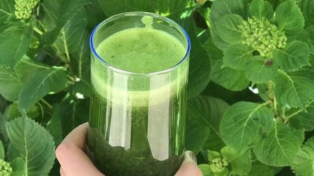Yağları Yakar: Yeşil Detoks Suyu