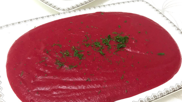 Pürüzsüz Dokulu: Pancarlı Patates Püresi