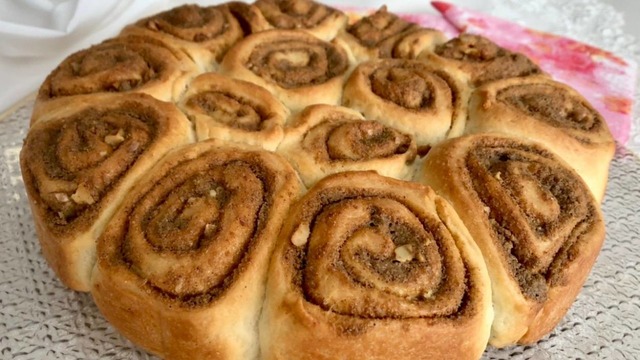Yapımı Pratik: Haşhaşlı Cevizli Rulo Çörek