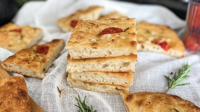 Hem Lezzetli Hem Pratik Bir İtalyan Ekmeği: Focaccia