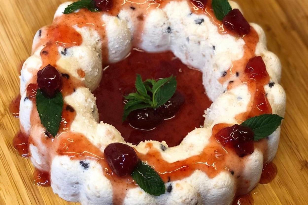 Lezzeti Bol: Çilekli Yaz Pastası