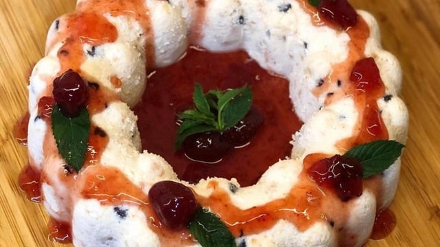 Lezzeti Bol: Çilekli Yaz Pastası