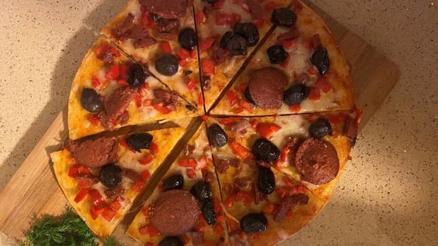 Efsane Lezzet: Pankek Hamuruyla Pizza