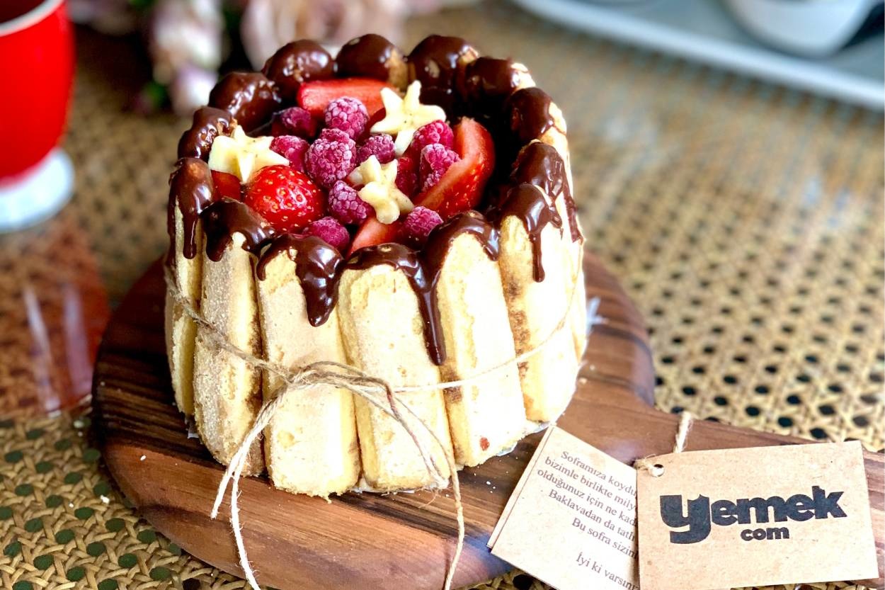 Bakmaya Doyamayacağınız: Tiramisu Charlotte