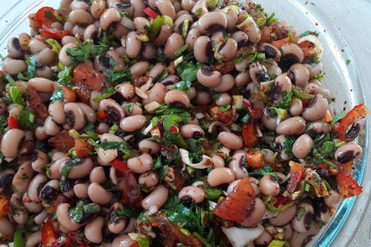 Değişiklik Arayanlara: Börülce Salatası