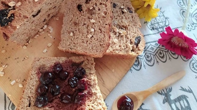 Tatlı ve Tuzlu İkilisi: Kuru Meyveli Ekmek