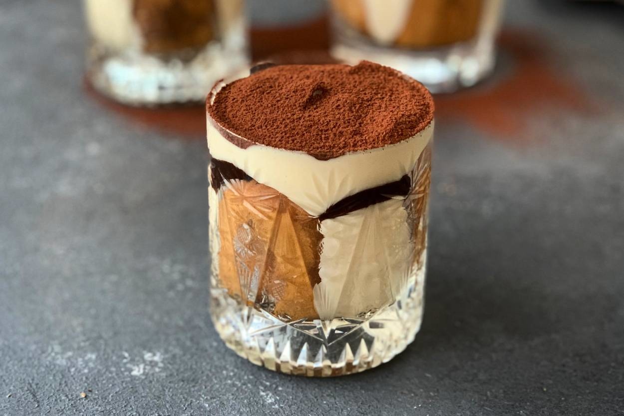 Bir de Böyle Deneyin: Ganajlı Kolay Tiramisu