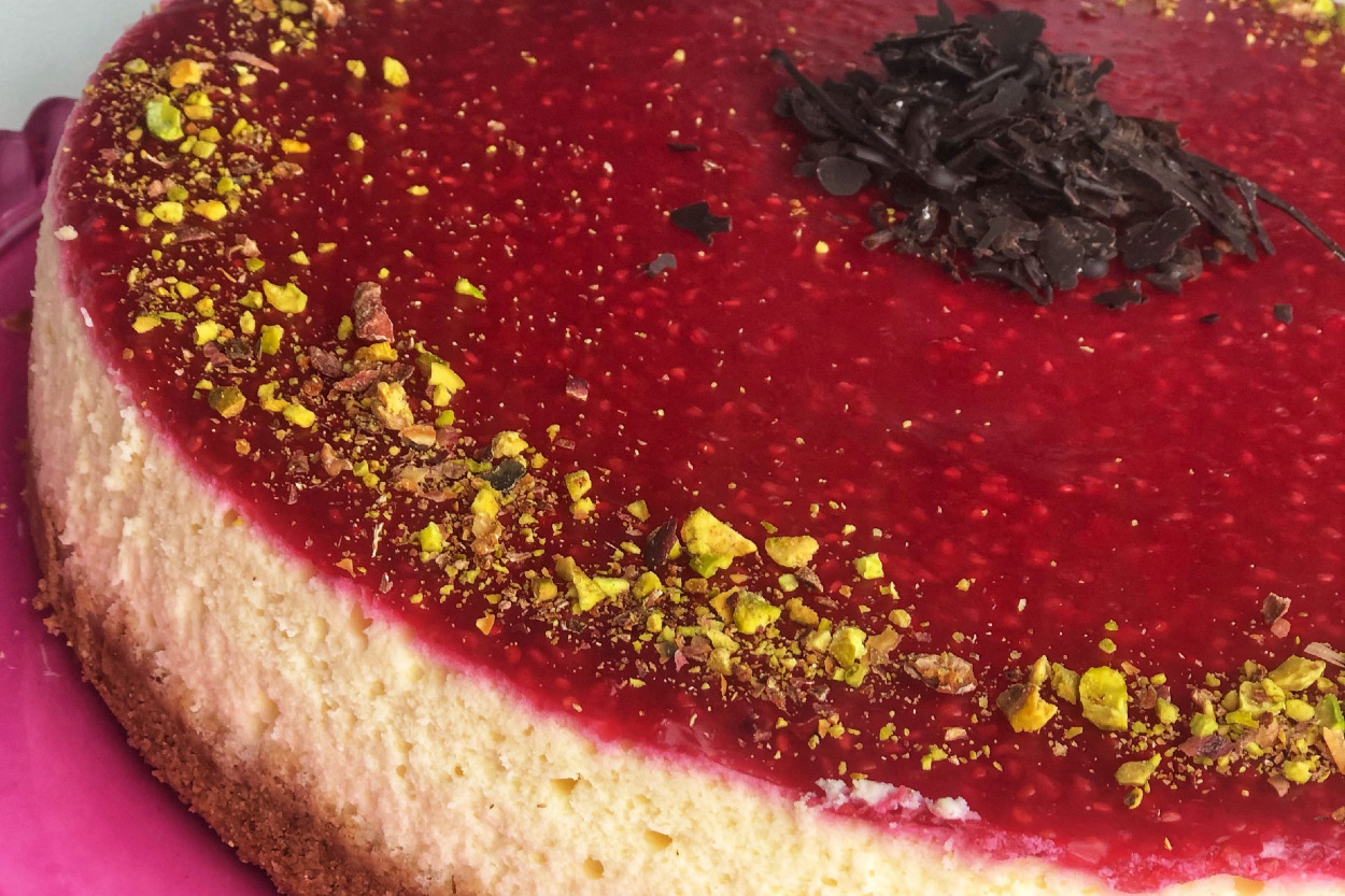 Şıklığıyla Büyüler: Ahududulu Cheesecake
