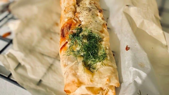 Şık Görünümüyle: Kendini Pizza Sanan Börek
