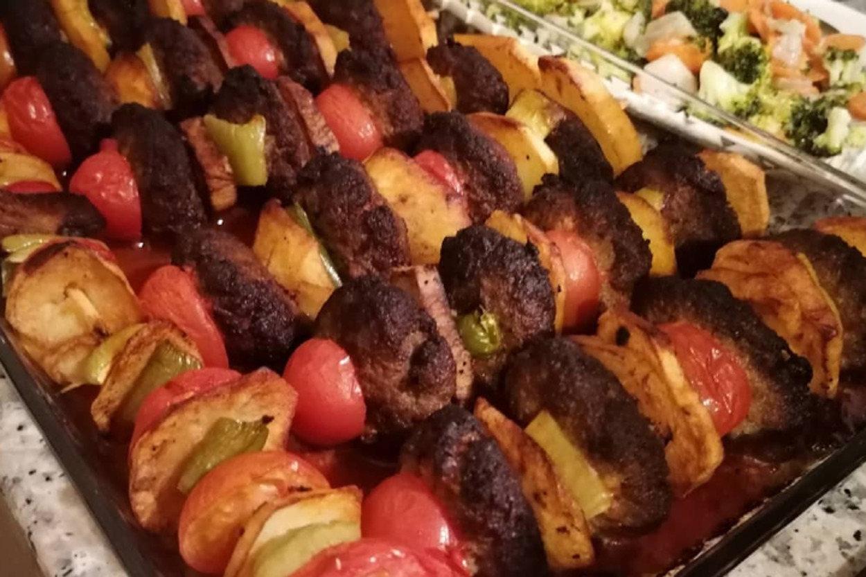Mideler Bayram Etsin: Çöp Şiş Kebap