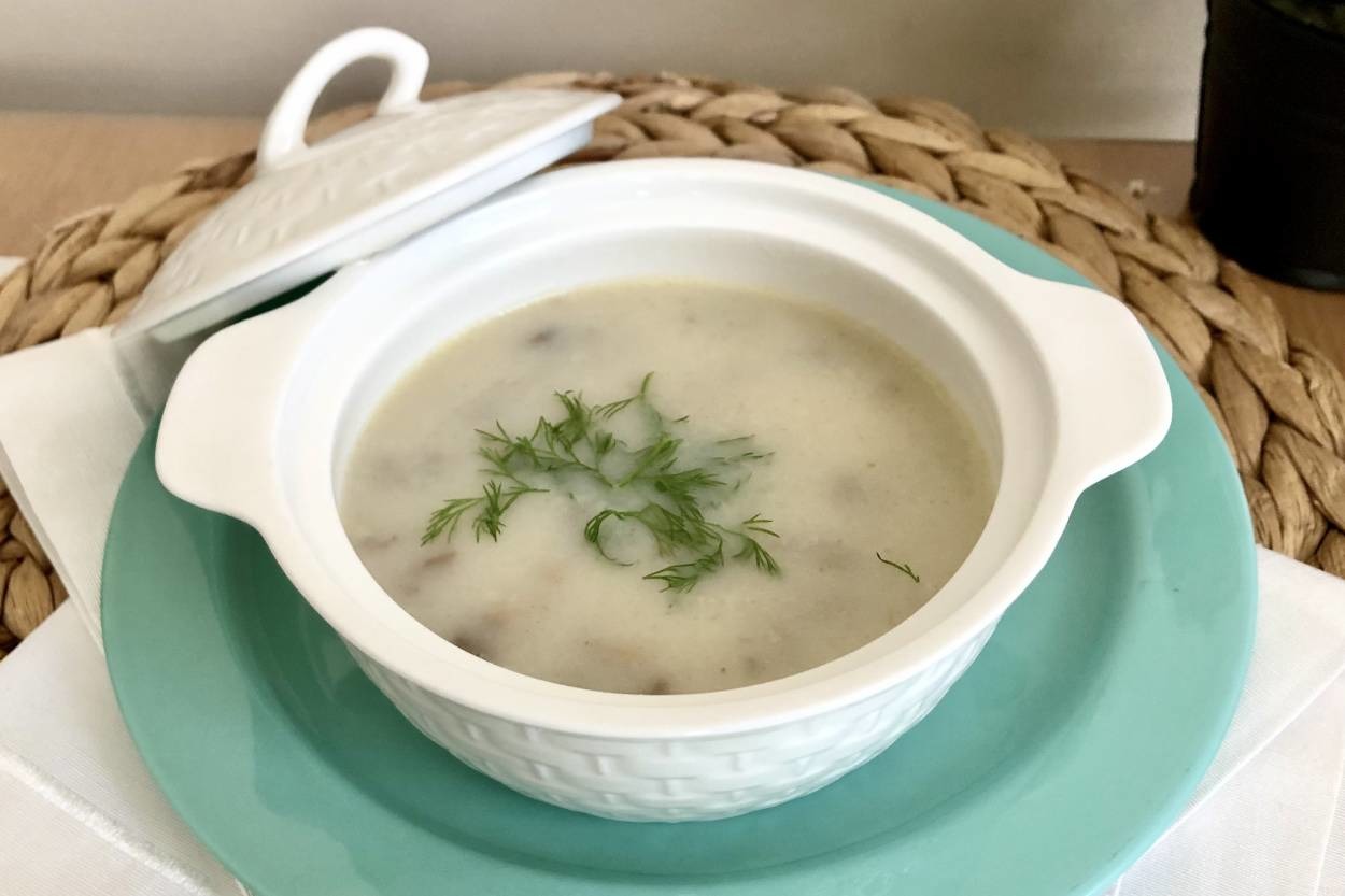Sofralara Enfes Başlangıç: Sütlü Mantar Çorbası