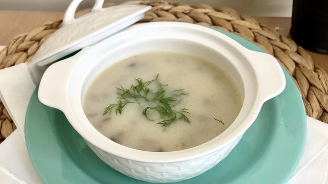 Sofralara Enfes Başlangıç: Sütlü Mantar Çorbası