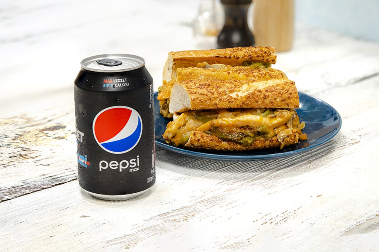 Pratik ve Leziz: Tavuklu Philly Cheesesteak