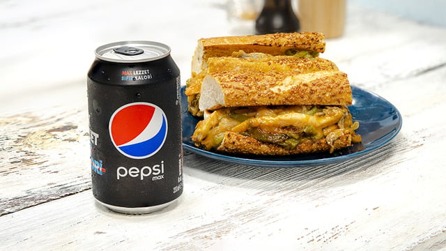 Pratik ve Leziz: Tavuklu Philly Cheesesteak