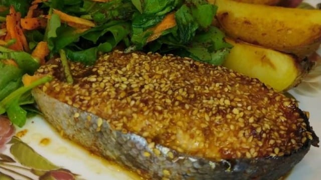 Bütün Aromalar Bir Arada: Susamlı Çıtır Somon