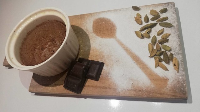 Kaşık Kaşık Yenen: Tahin Pekmezli Sufle