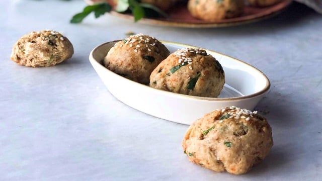 Fit ve Yumuş Yumuş: Kaşarlı Maydanozlu Poğaça