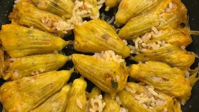 Zeytinyağlıların Narini: Şirince Usulü Kabak Çiçeği Dolması