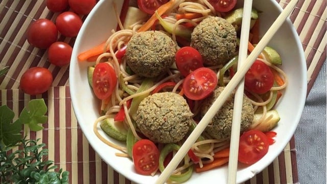 Tok Tutan Kase: Sebzeli Falafelli Spagetti