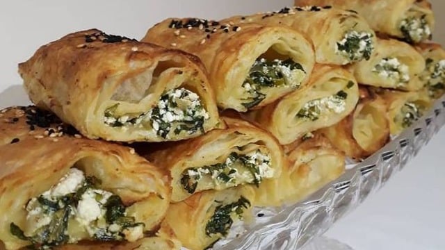 Gözleme Tadında: Ispanaklı Börek