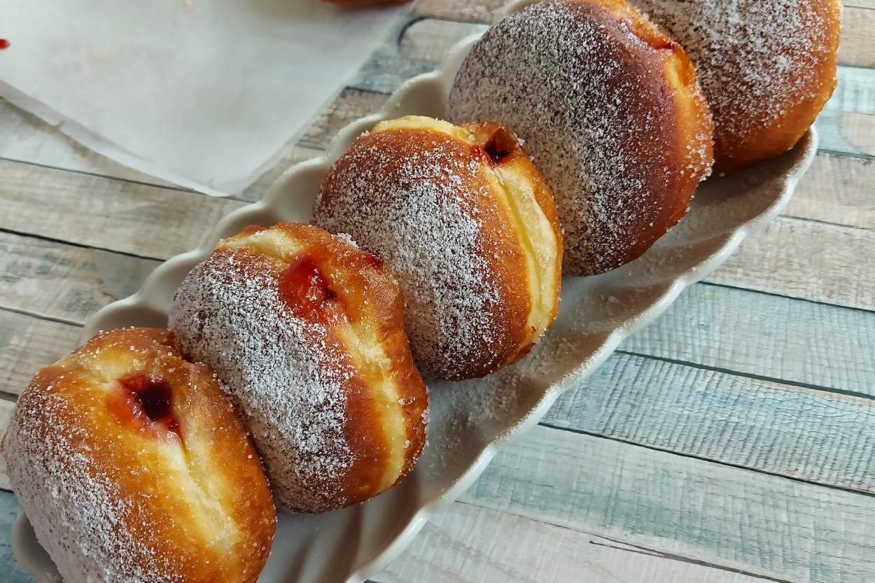 İçi Marmelat Dolu: Alman Pastası (Berliner/Krapfen)
