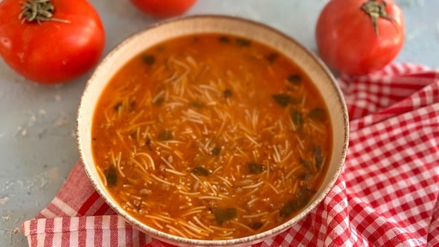 Şimdi Daha Besleyici: Kıymalı Şehriye Çorbası