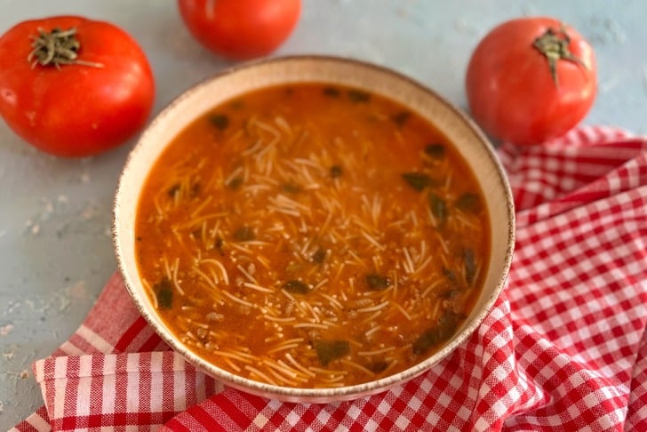 Kıymalı Şehriye Çorbası Tarifi