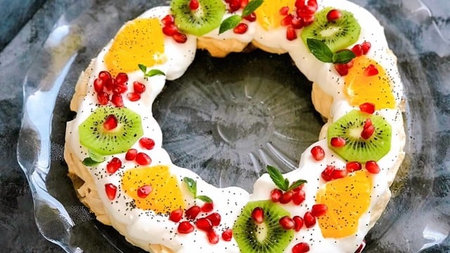Davet Sofralarınıza: Pavlova