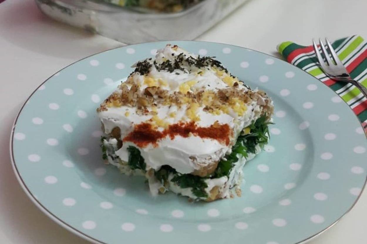 Lezzeti Dorukta: Etimek Salatası
