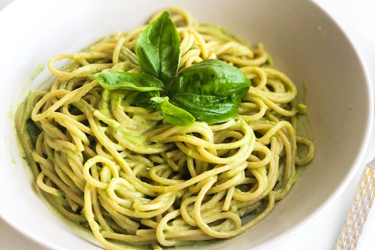 Enfes Uyumuyla: Avokado Soslu Makarna