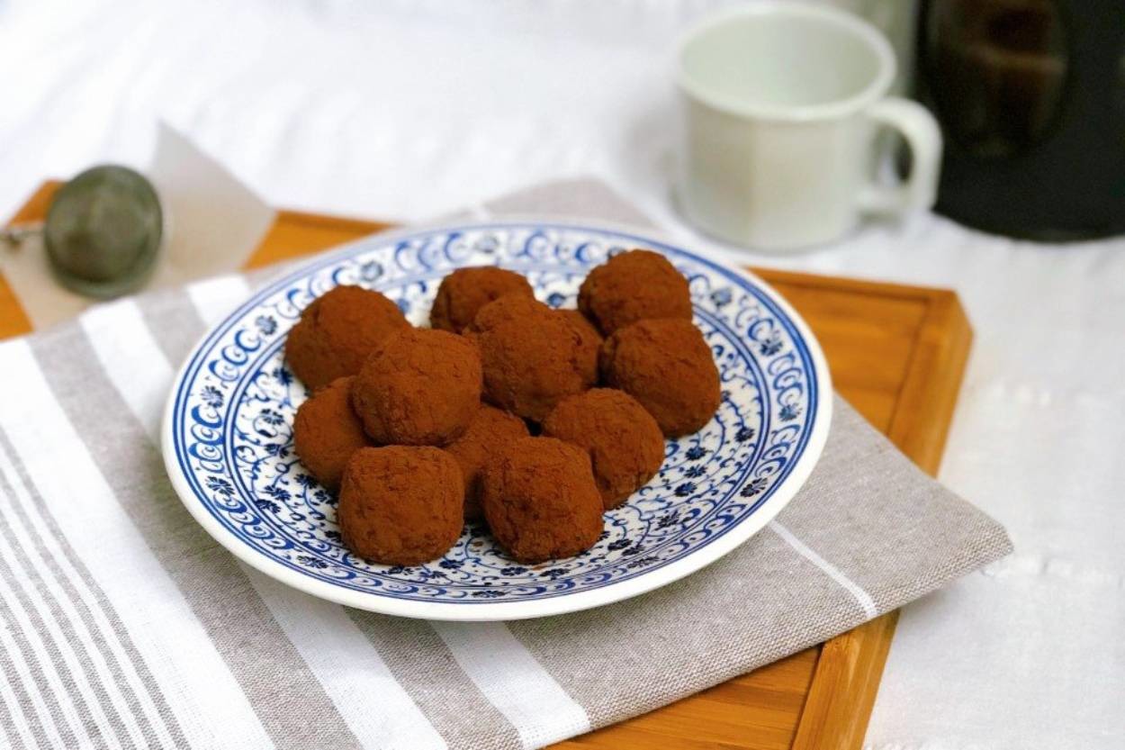 Kahveyle Enfes Uyumlu: Fit Tiramisu Topları