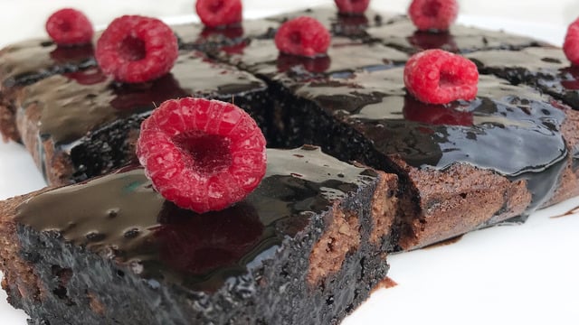 Yumuşacık Dokulu: Şekersiz Brownie