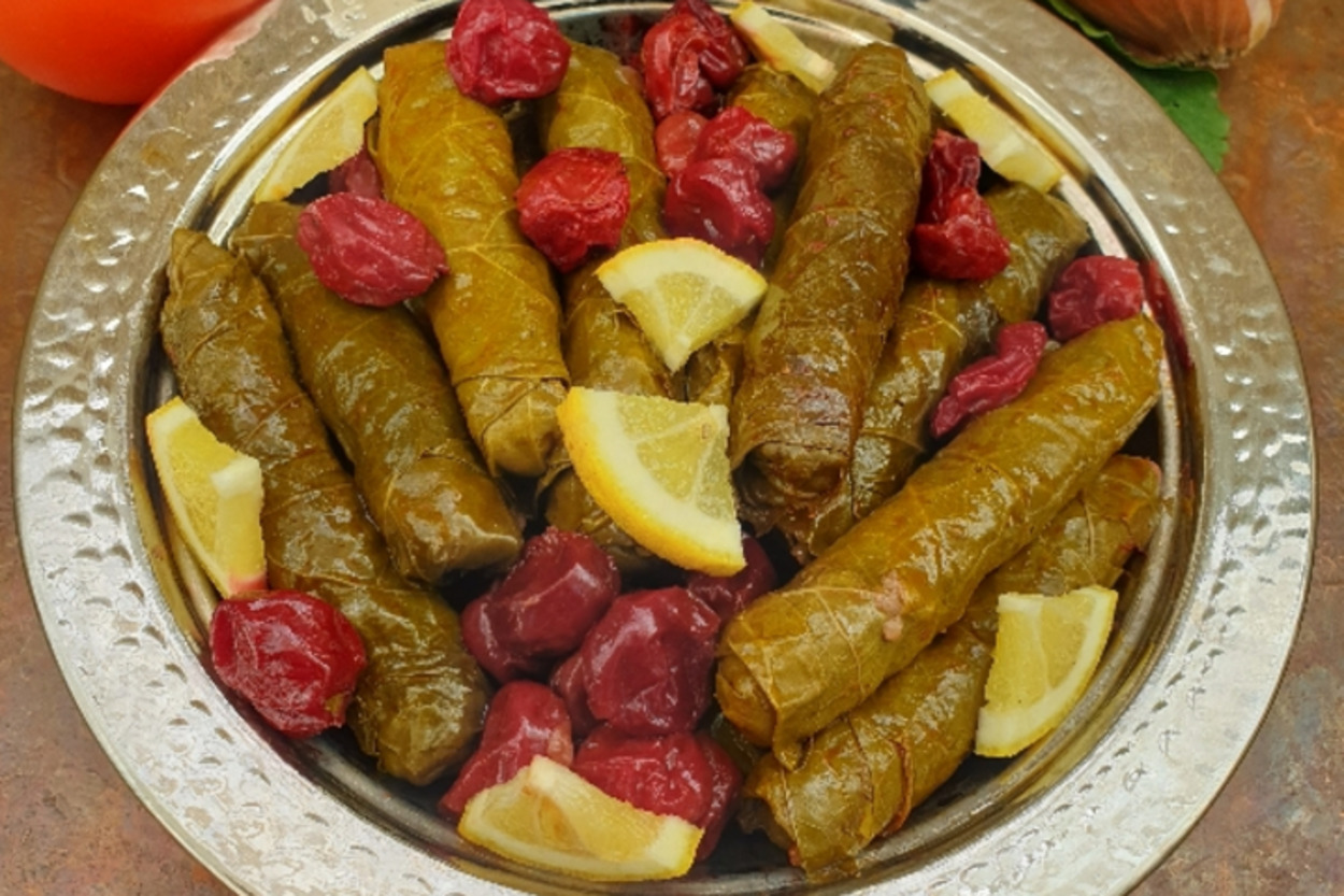 Zeytinyağlıların En Sevileni: Adana Usulü Yaprak Sarması
