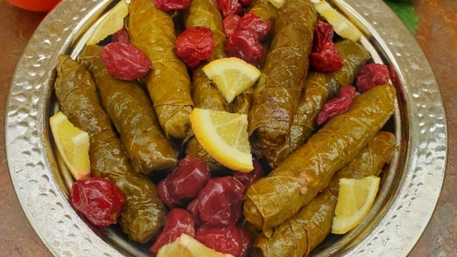 Zeytinyağlıların En Sevileni: Adana Usulü Yaprak Sarması