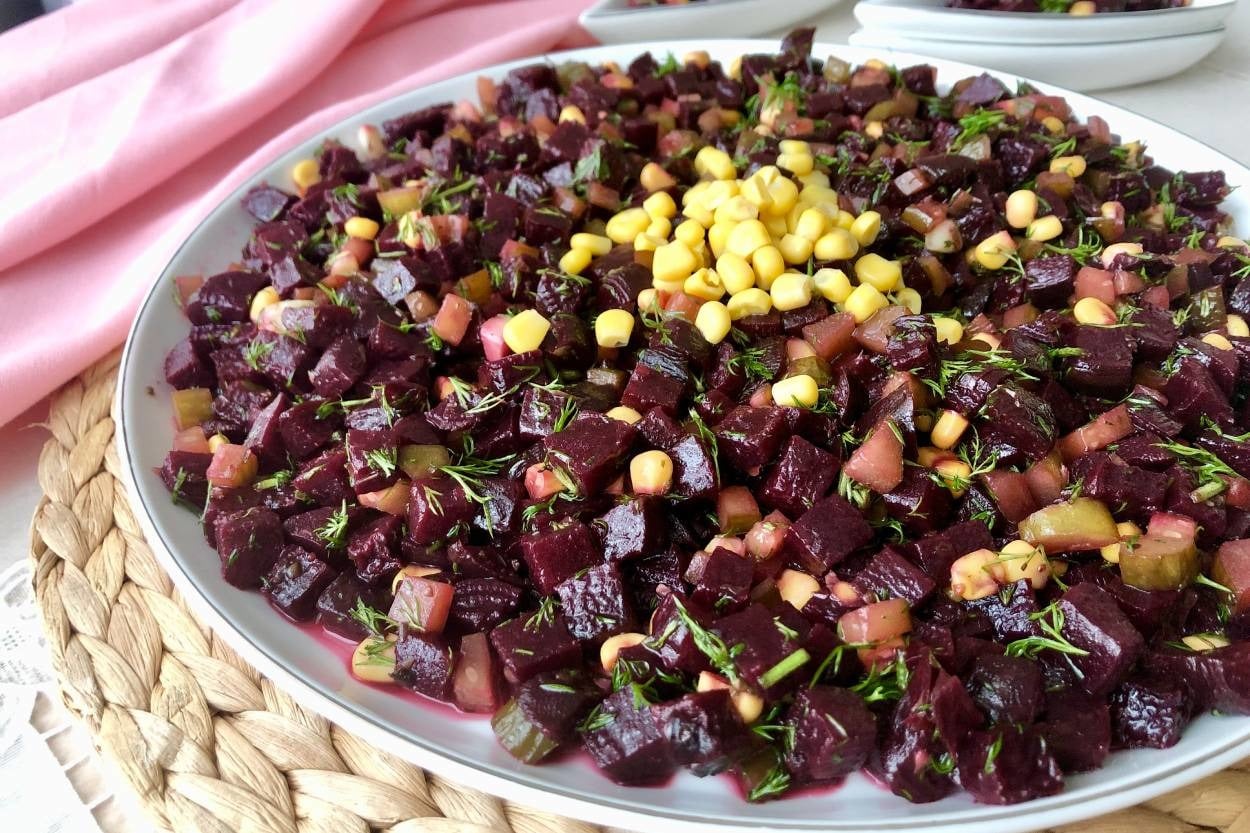 Çok Lezzetli ve Farklı: Kırmızı Pancar Salatası