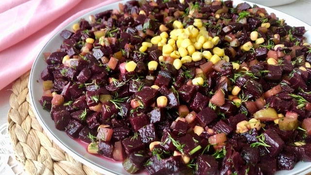 Çok Lezzetli ve Farklı: Kırmızı Pancar Salatası