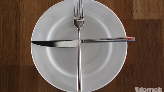 Bilindiğinde Hayat Kurtaran 5 Çatal Bıçak Duruşu ve Dikkat Edilesi Anlamları