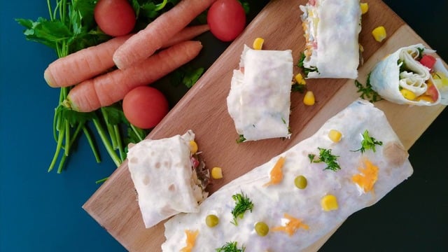 Herkes Tadına Bayılacak: Yufkalı Rulo Salata