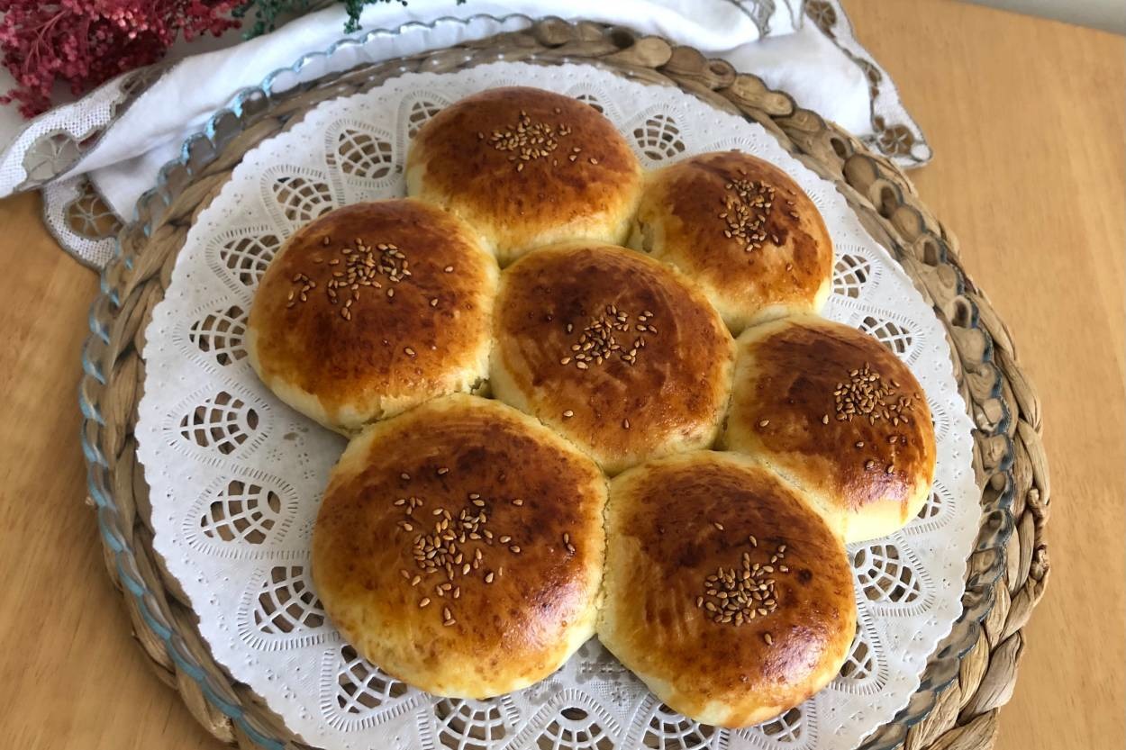 Sofraların Baş Tacı: Çiçek Poğaça