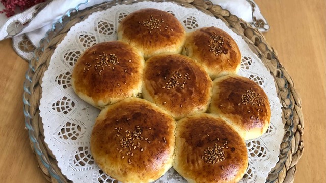 Sofraların Baş Tacı: Çiçek Poğaça