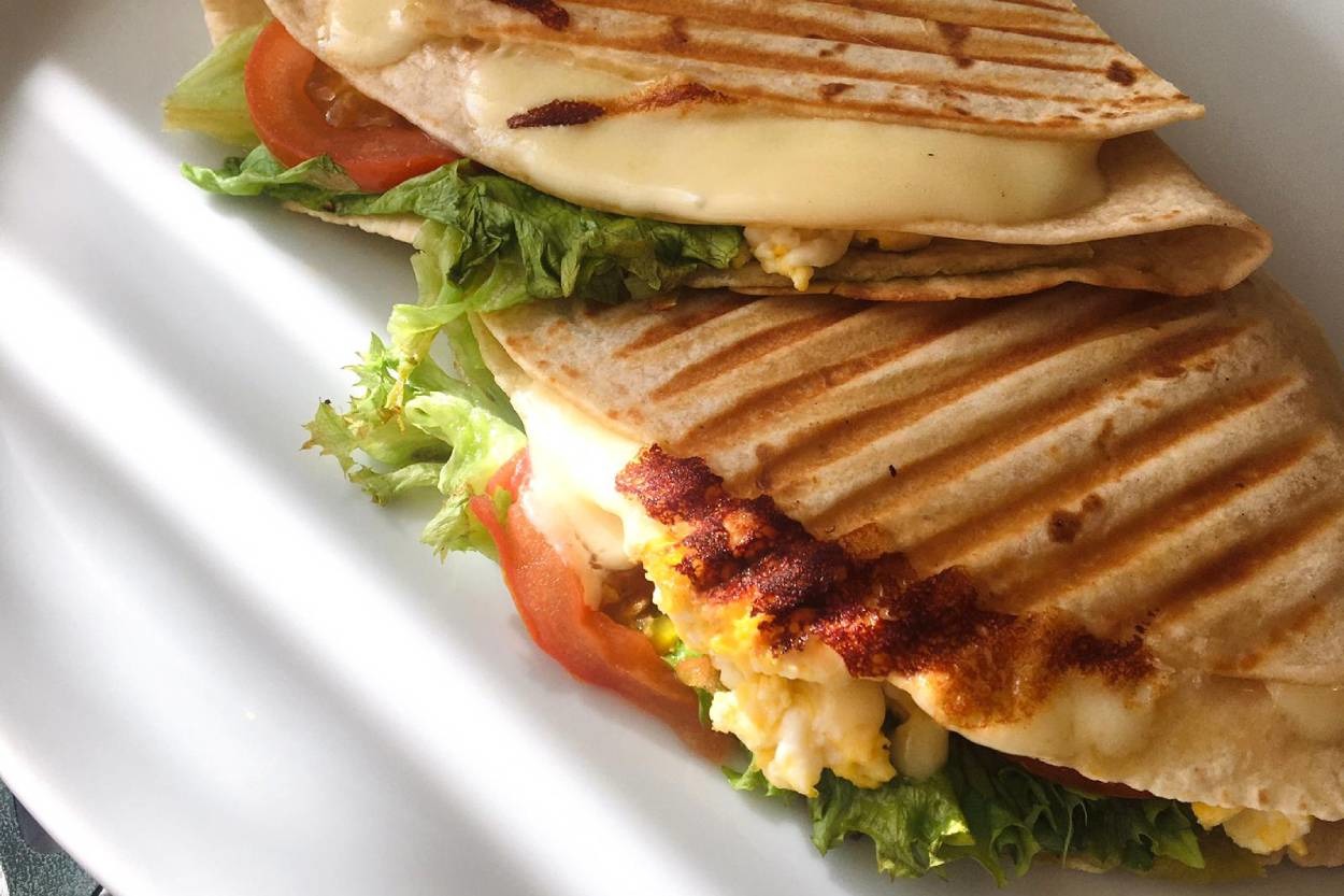En Fazla 10 Dakikanızı Alacak: Kahvaltılık Tortilla Dürüm