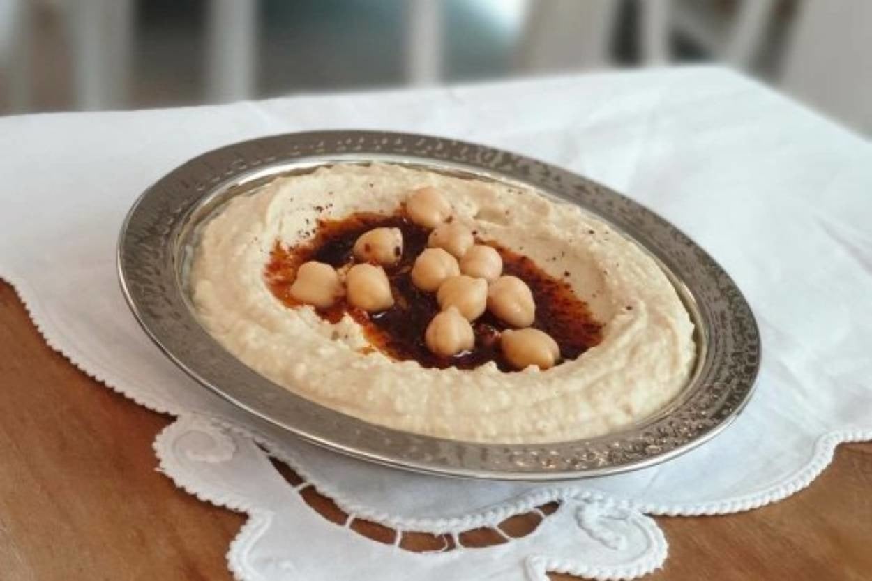 Mezelerin En Lezizi: Tahinli Humus