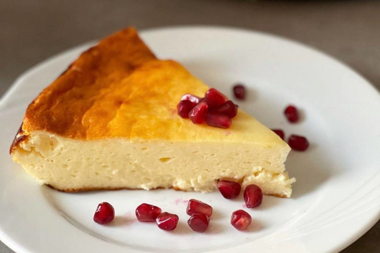 Dilim Dilim Servis Edilecek: İrmikli Cheesecake