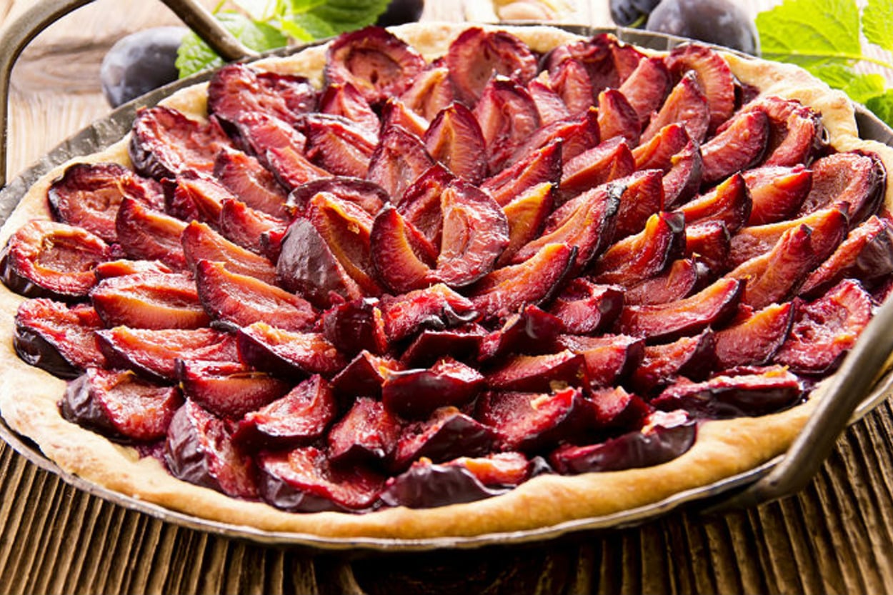 Tatlılıkta Son Nokta: Mürdüm Erikli Pizza