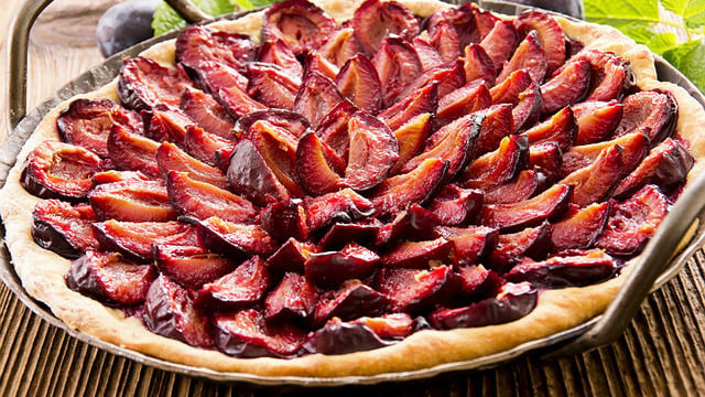 Tatlılıkta Son Nokta: Mürdüm Erikli Pizza