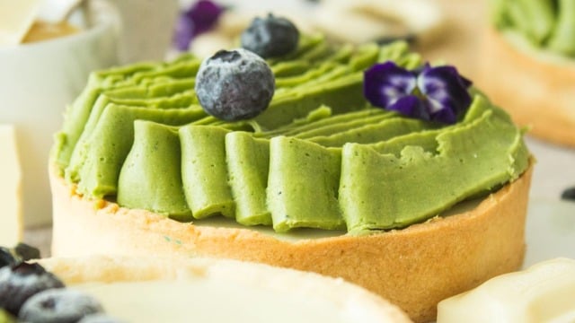 Şaşırtan Buluşma: Tahin ve Matchalı Tart
