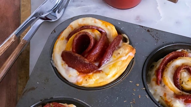 4 Malzemeli: Çiçek Pizza Lokmaları